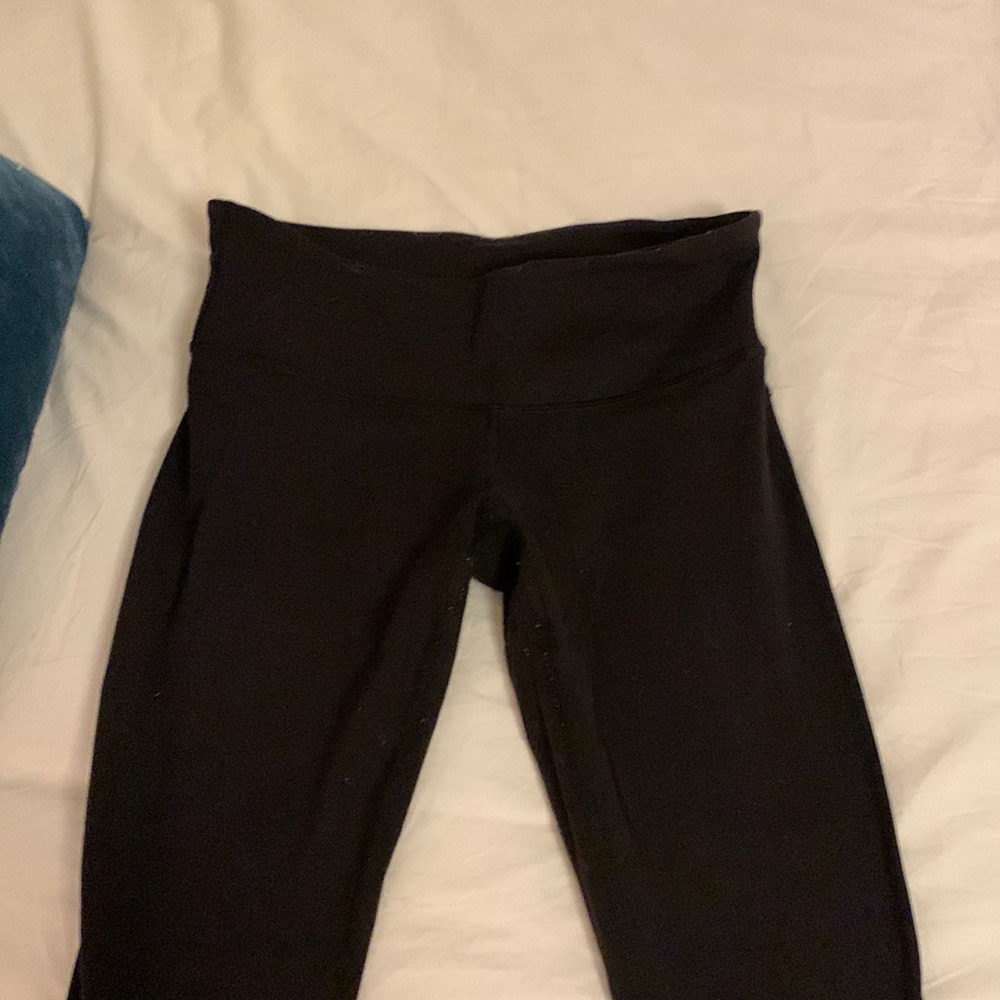 Lululemon Size 6 old school Women’s Wunder Under full length leggings